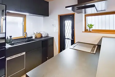 worksRenovation05Content2_01.webp