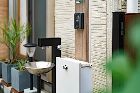 ヒュートの施工事例、カーポート一体型の小さな小屋