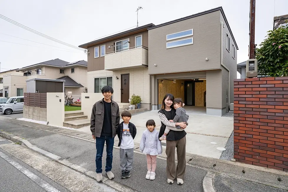ヒュートの施工事例ガレージハウス外観