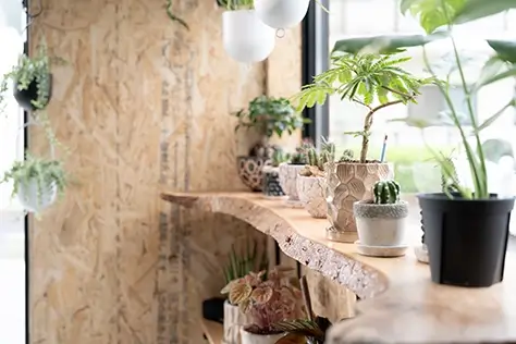 ヒュートの施工事例、カーポート一体型の小さな小屋