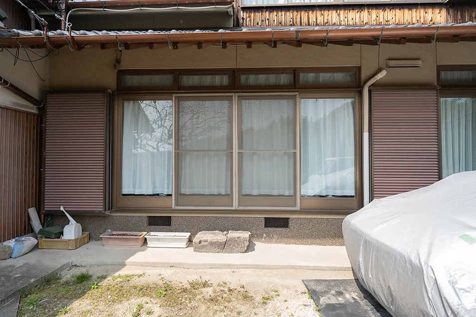 介護や車いすの生活でも移動に支障がないようリビングから個室、外までの動線を確保している。